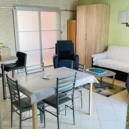 A 50 Metres De La - Les Embruns * Berck