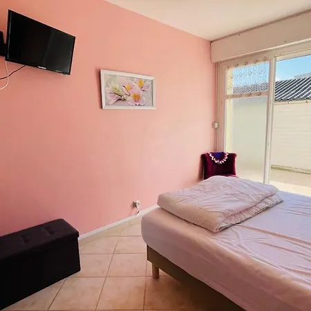 A 50 Metres De La - Les Embruns