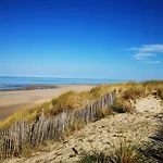 A 50 Metres De La - Les Embruns *