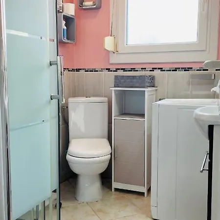 A 50 Metres De La - Les Embruns *